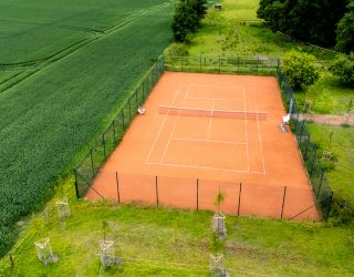 Tennis spielen im Urlaub an der Ostsee auf Gut Gaarz